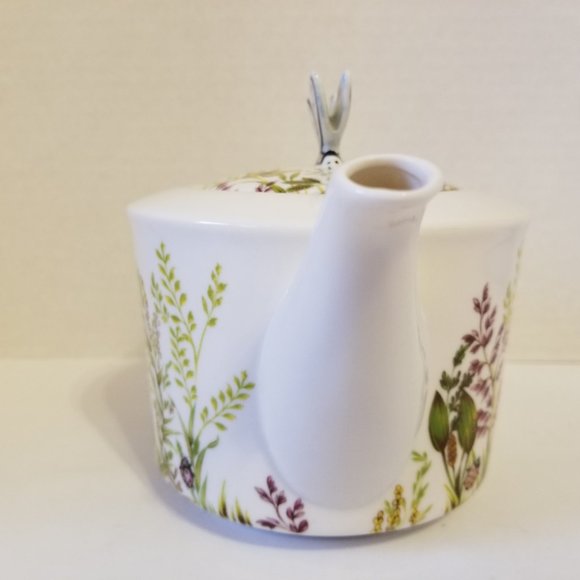 Burton&Burton "Majestic Meadows" Porcelain Teapot - Picture 3 of 11